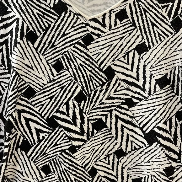 Jones New York Long Sleeve V-Neck Top Black/White Size S - Picture 7 of 11